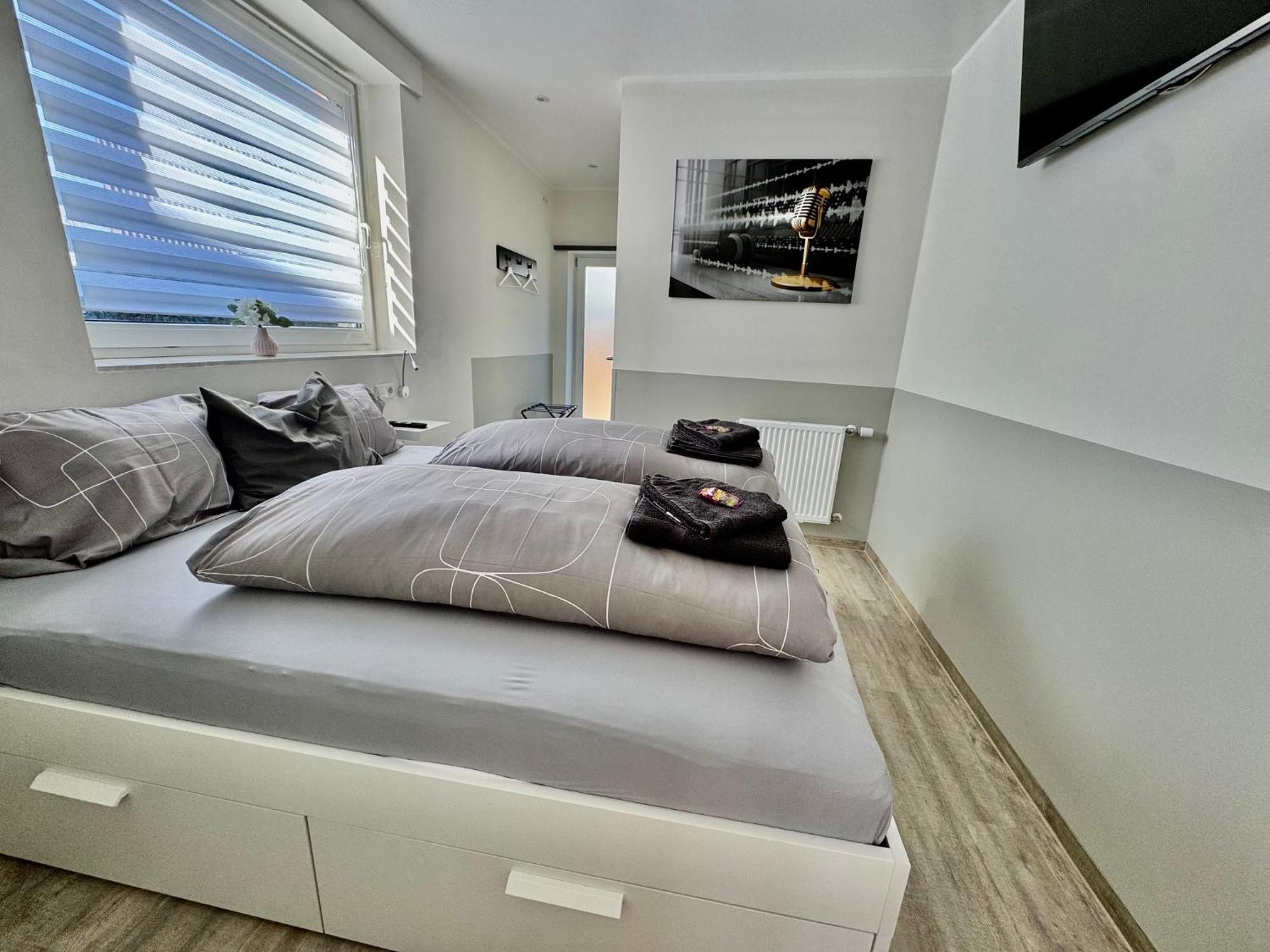 Gaestezimmer Beate Und Ferienwohnung Rheda Wiedenbrueck Bagian luar foto